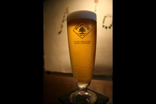 【ドラフトマスター】が入れる麦芽１００％の【ハートランド生ビール】！！きめが細かくビール好きにはたまりません！！